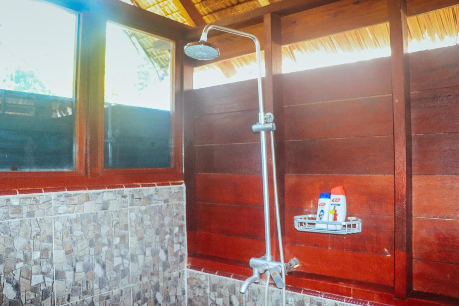 Mentawai Ebay Playground Surfcamp Villa Masokut Eksteriør billede